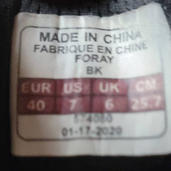 Black Bontrager Foray Mountain Bike Shoe with SPD Clips Size 40 Women's 8.5 - Picture 15 of 16